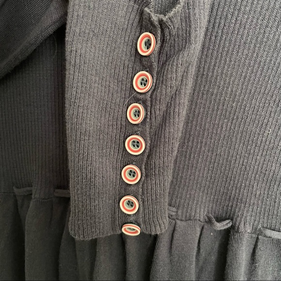 D.E.P.T scoop neck sweater size medium with button detail stretchy with lace - Picture 4 of 8